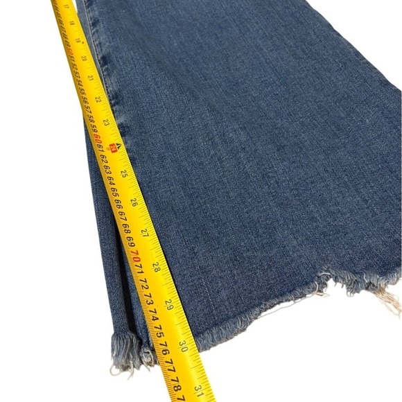 American Eagle Women's Size 4 Super High Rise Flare Blue Jeans Ripped Frayed - Picture 5 of 8